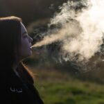 Meisje Vapen Rook Roken Pixabay