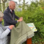 Onthulling Bord Jumelagetuin