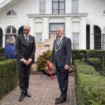 Herman Van Eenbergen en burgemeester Frits Naafs